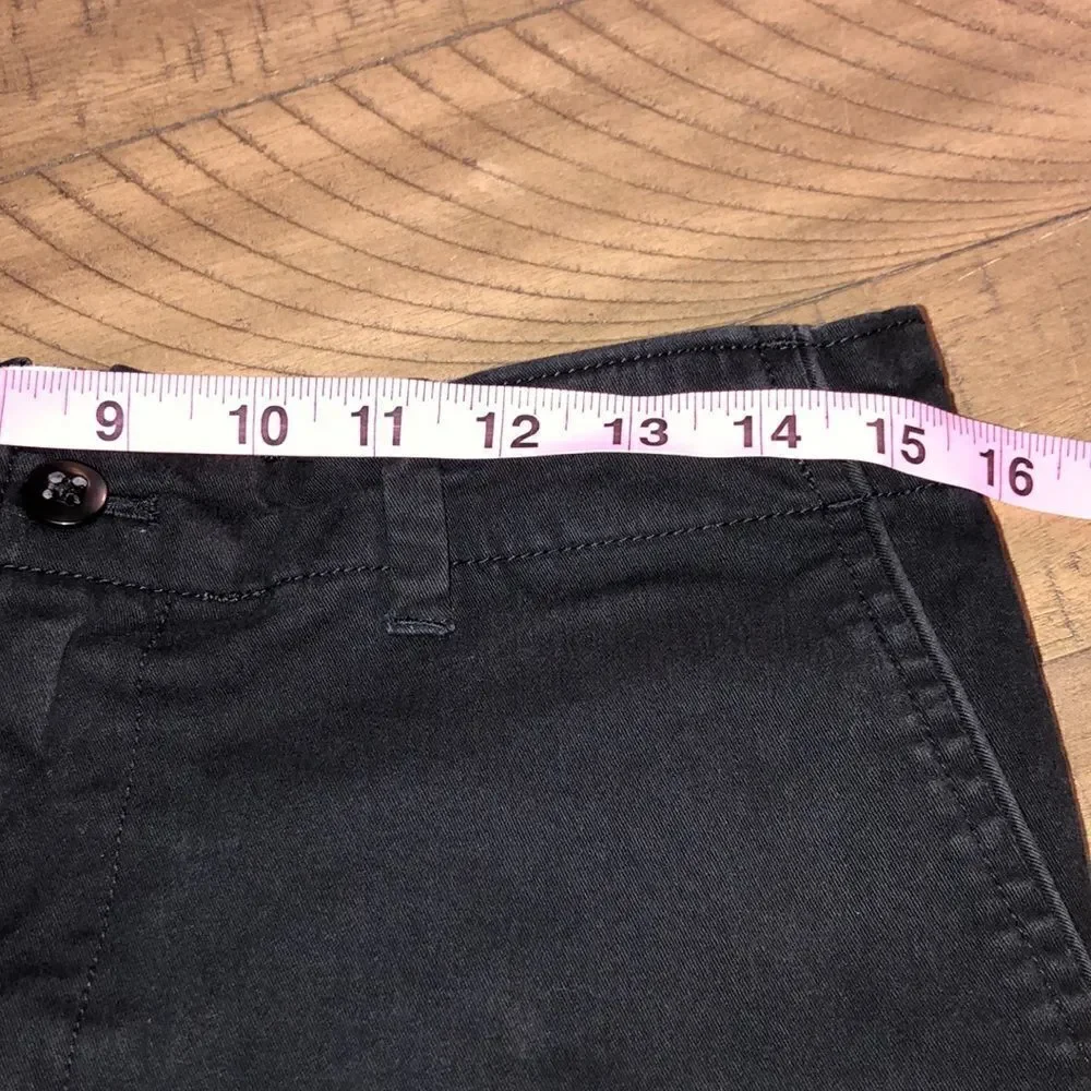 Urban Outfitters’ Cotton Straight Leg Flat Front Khakis 30” Waist 29 1/2” inseam